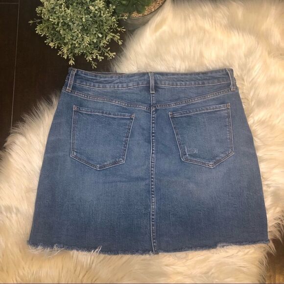 Old Navy distressed denim raw hemmed skirt sz 14 - Picture 2 of 5